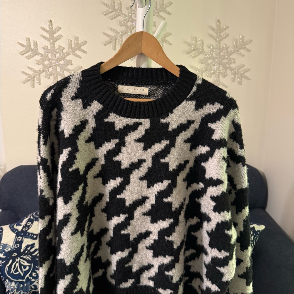 Stylish Black and White Houndstooth Sweater by Stitch and Feather
